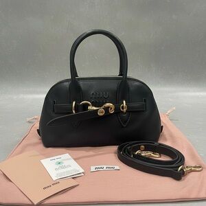 MM* Aventure Black Leather Bowling Satchel with Gold Hardware - Size Small